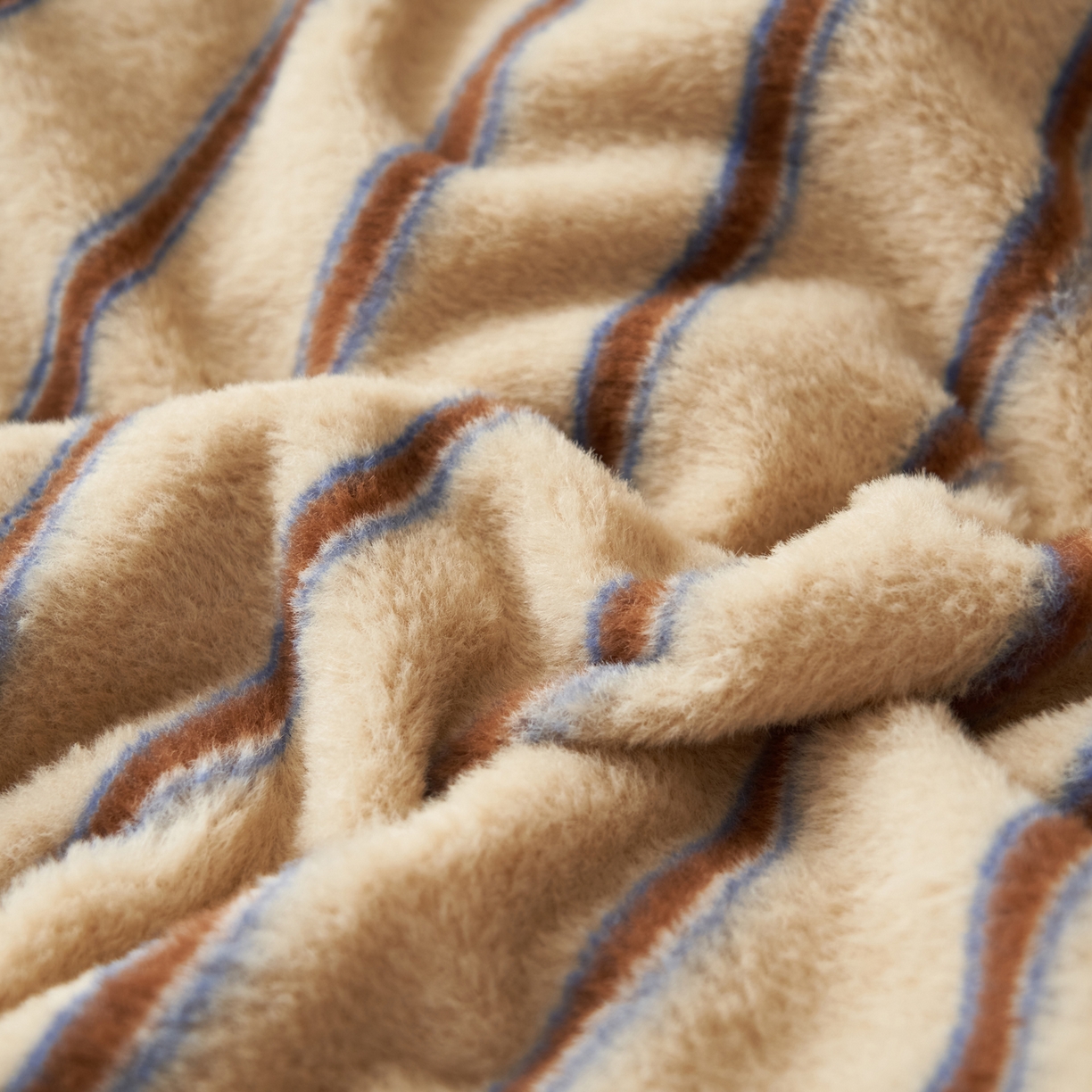 91家纺网 家纺一手货源 找家纺 （总）寐绸家纺 2025秋冬新款230g羊毛绒牛奶绒简约四件套