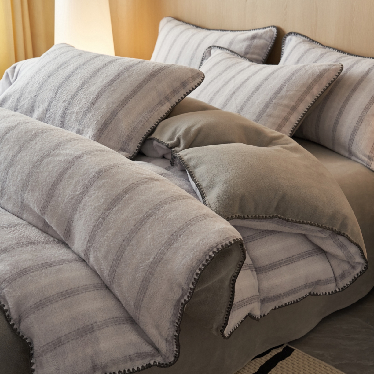 91家纺网 家纺一手货源 找家纺 （总）寐绸家纺 2025秋冬新款230g羊毛绒牛奶绒简约四件套