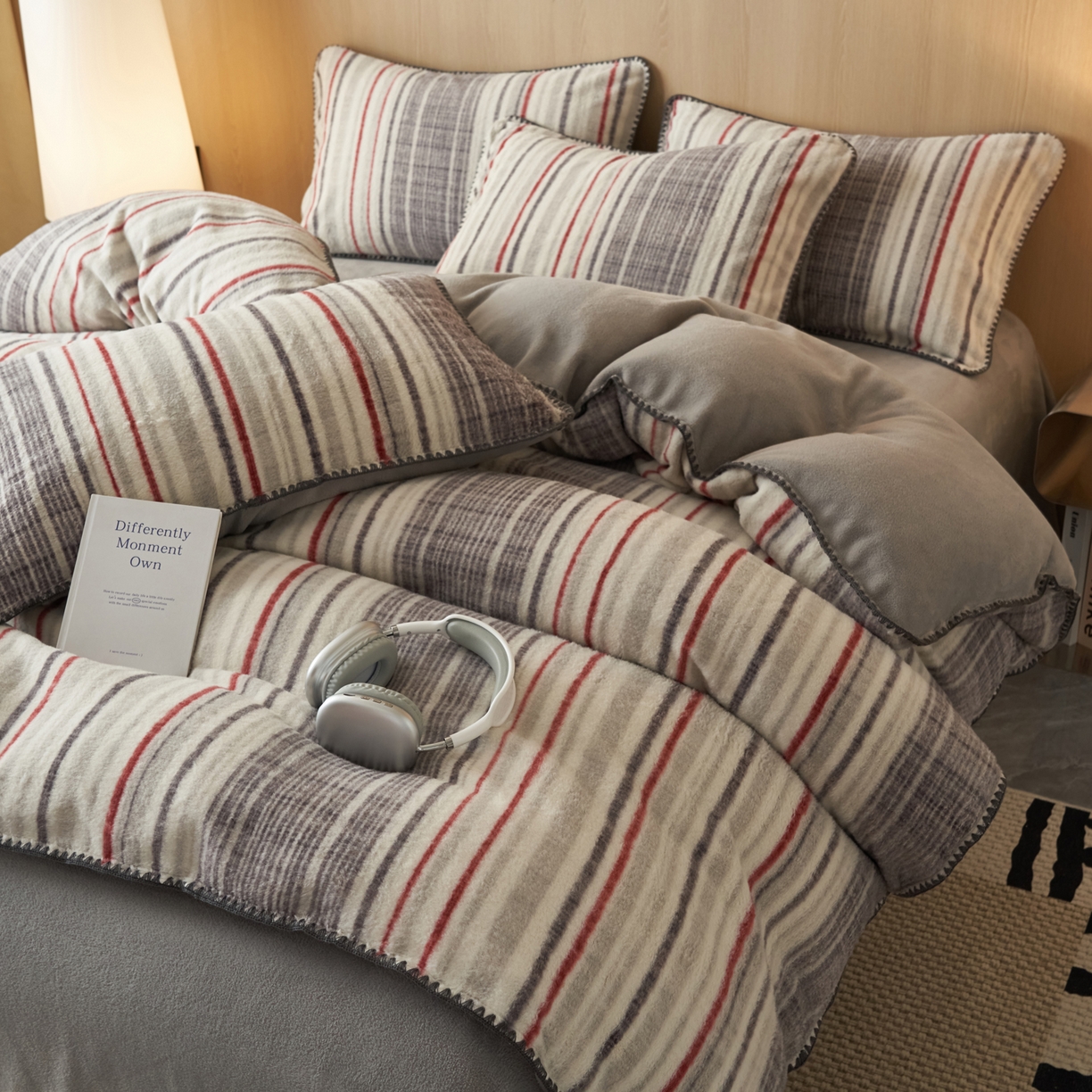 91家纺网 家纺一手货源 找家纺 寐绸家纺 2025秋冬新款230g羊毛绒牛奶绒简约四件套 羊毛绒-炫彩条纹