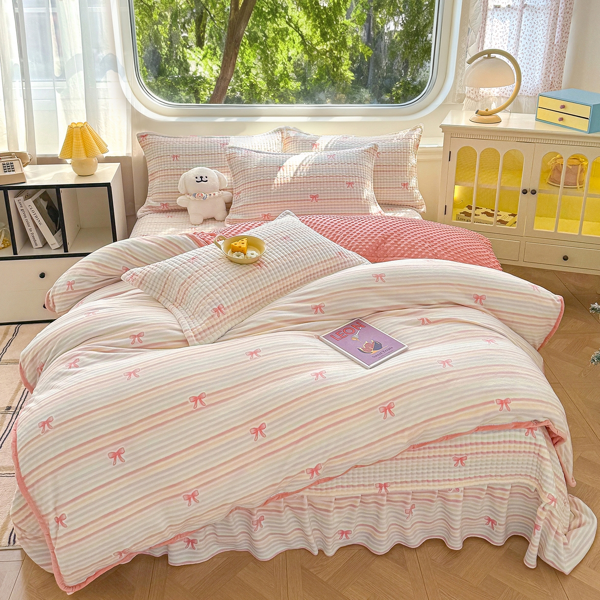 91家纺网 家纺一手货源 找家纺 （总）豫见家纺 2025新款加厚高克重牛奶绒豆豆绒花边床盖四件套