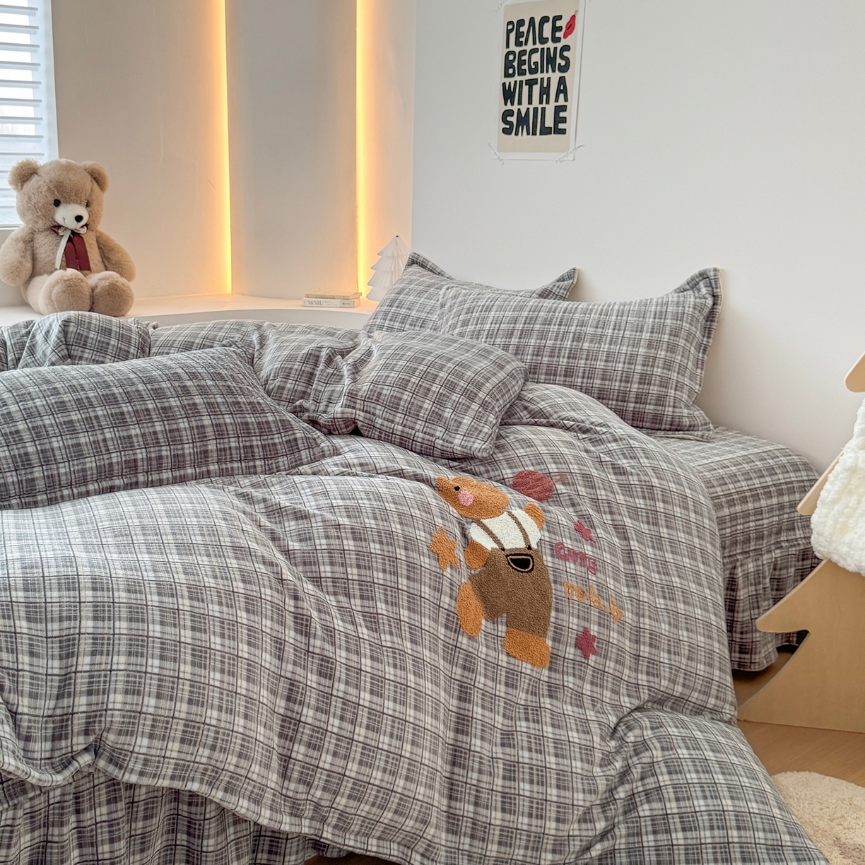 91家纺网 家纺一手货源 找家纺 （总）希朵家纺 2025新款可爱牛奶绒毛巾绣床盖四件套