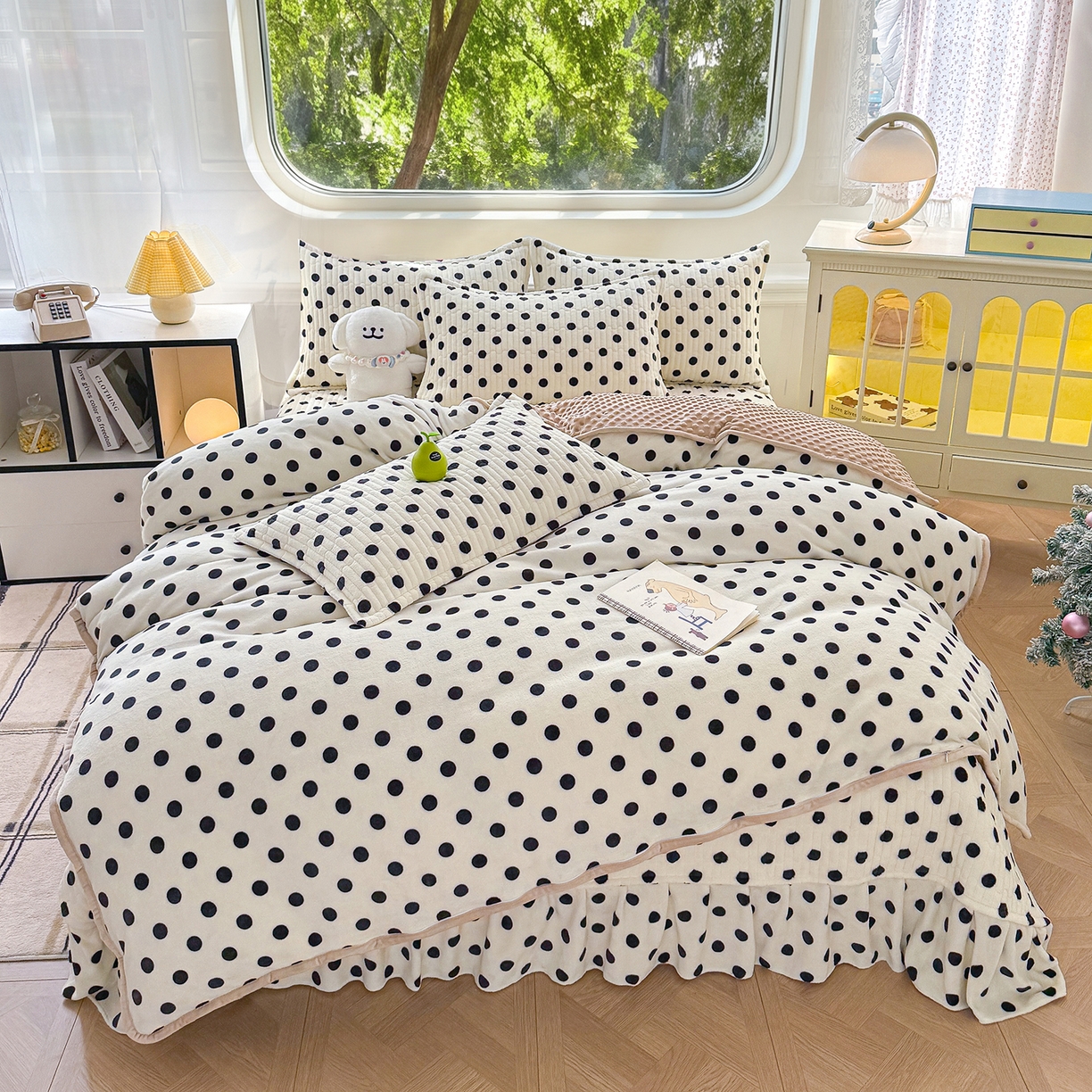 91家纺网 家纺一手货源 找家纺 （总）豫见家纺 2025新款加厚高克重牛奶绒豆豆绒花边床盖四件套