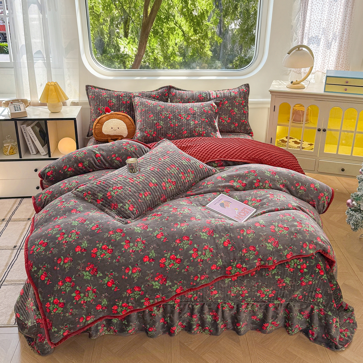 91家纺网 家纺一手货源 找家纺 （总）豫见家纺 2025新款加厚高克重牛奶绒豆豆绒花边床盖四件套