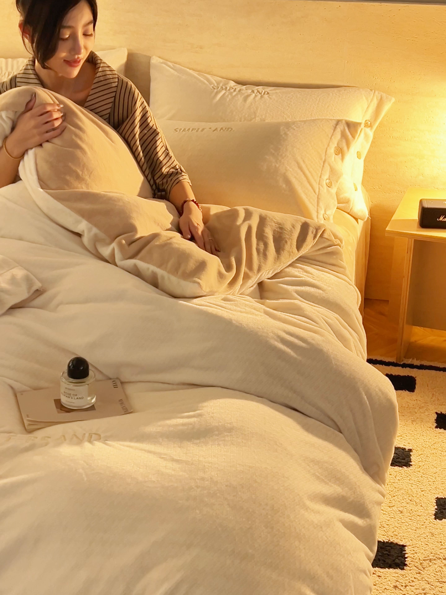 91家纺网 家纺一手货源 找家纺 （总）寐绸家纺 2025秋冬新款230g雪貂绒阳离子提花牛奶绒四件套