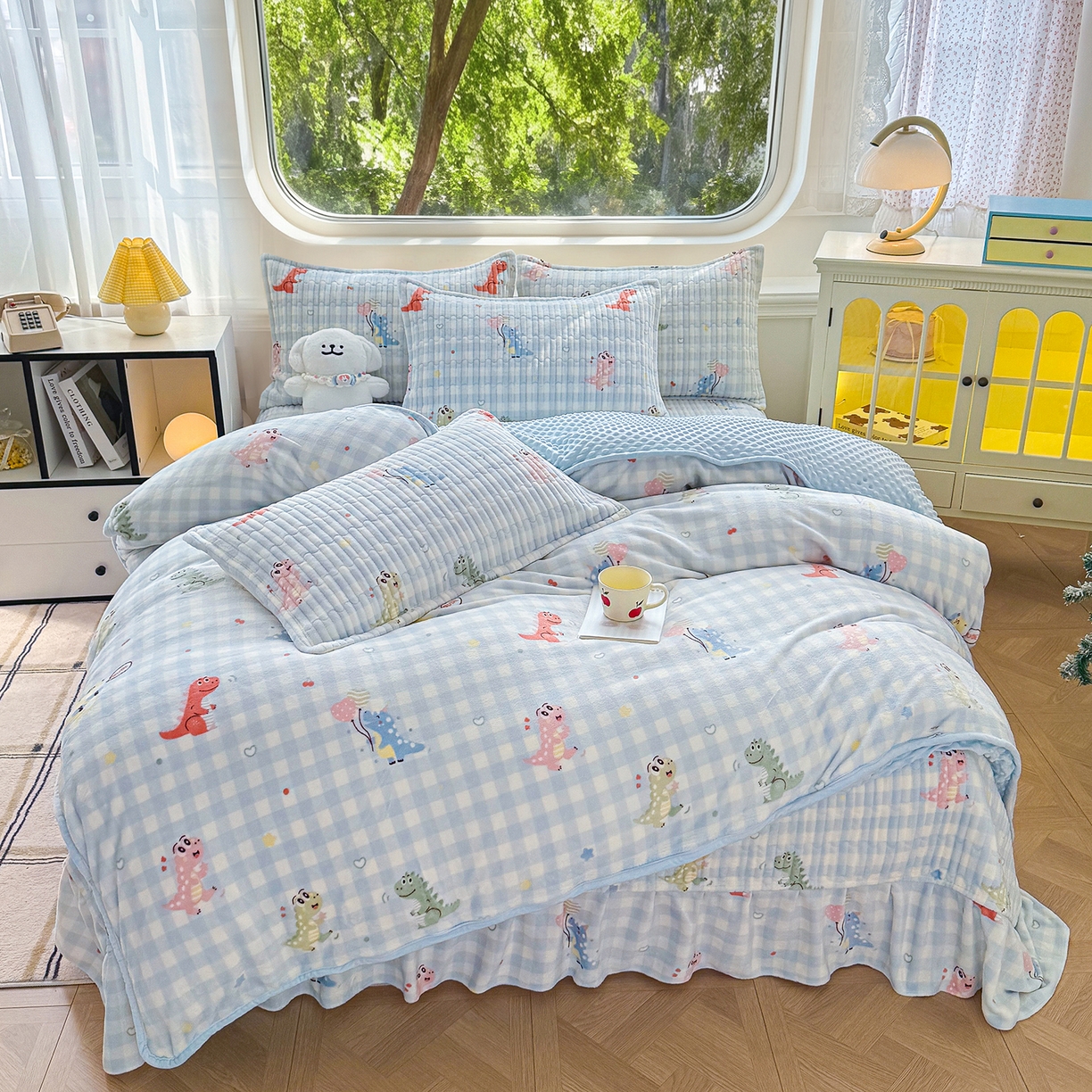 91家纺网 家纺一手货源 找家纺 （总）豫见家纺 2025新款加厚高克重牛奶绒豆豆绒花边床盖四件套