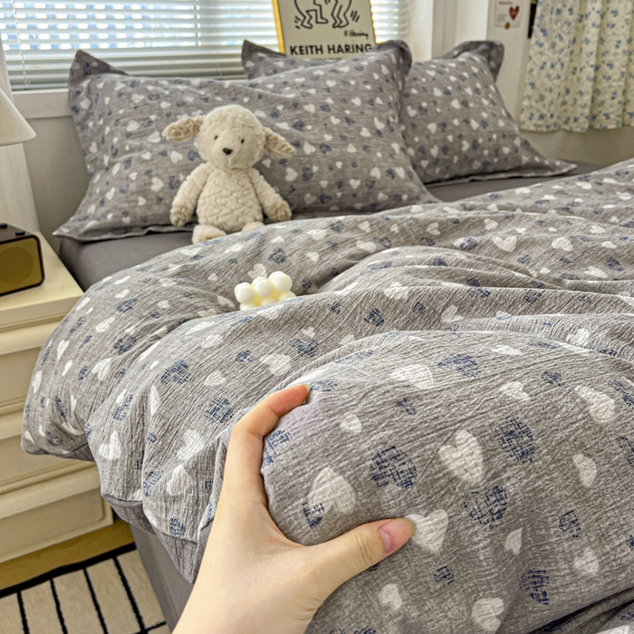 91家纺网 家纺一手货源 找家纺 仟网汇 2025新款古法水洗棉小布袋四件套 灰爱心