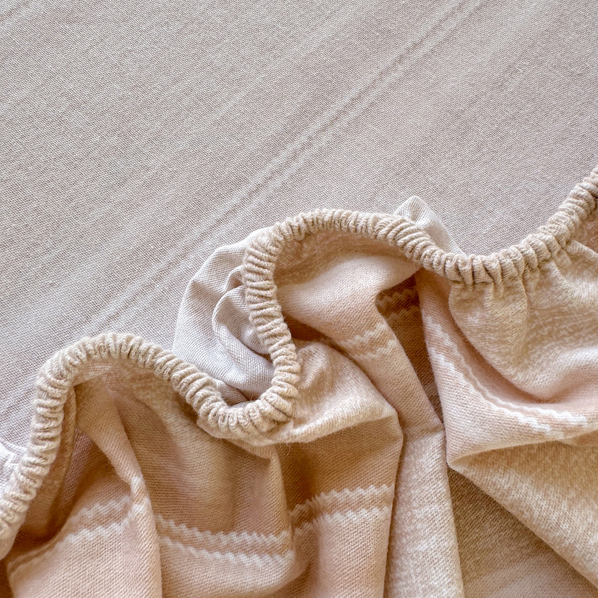 91家纺网 家纺一手货源 找家纺 壹贝家纺 2025新款全棉磨毛床笠系列 暗香