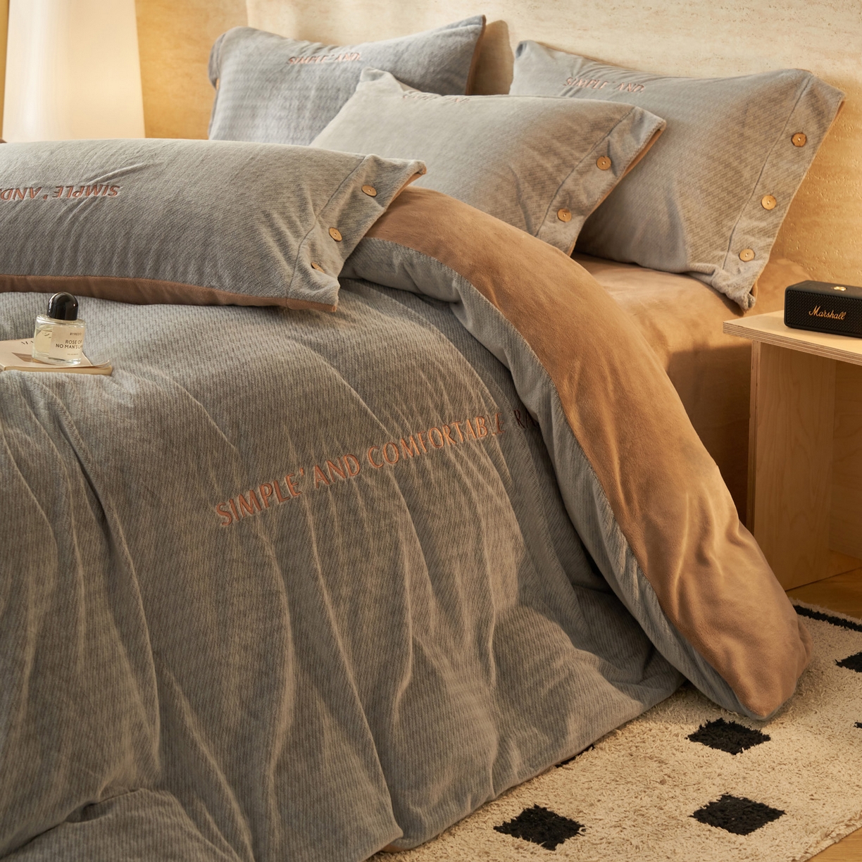 91家纺网 家纺一手货源 找家纺 （总）寐绸家纺 2025秋冬新款230g雪貂绒阳离子提花牛奶绒四件套