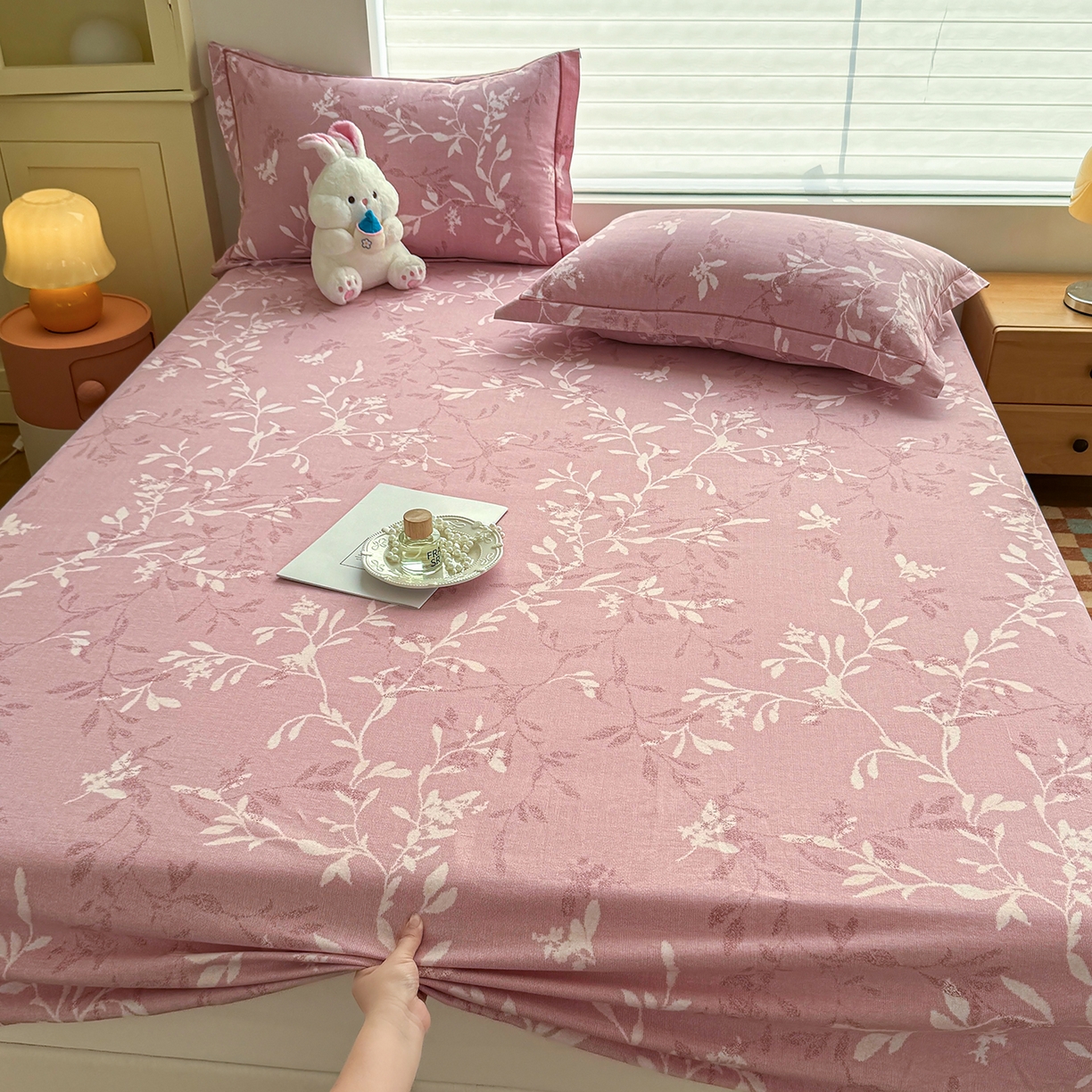 壹贝家纺 2025新款全棉磨毛床笠系列 春和景明-粉