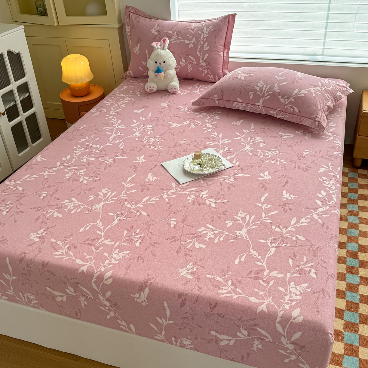 91家纺网 家纺一手货源 找家纺 壹贝家纺 2025新款全棉磨毛床笠系列 春和景明-粉