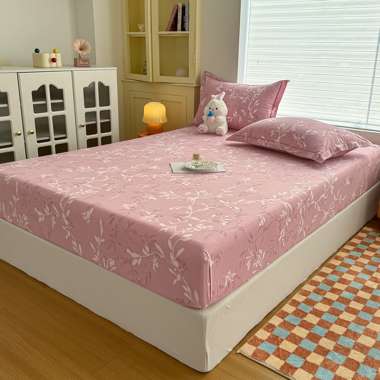 91家纺网 家纺一手货源 找家纺 壹贝家纺 2025新款全棉磨毛床笠系列 春和景明-粉