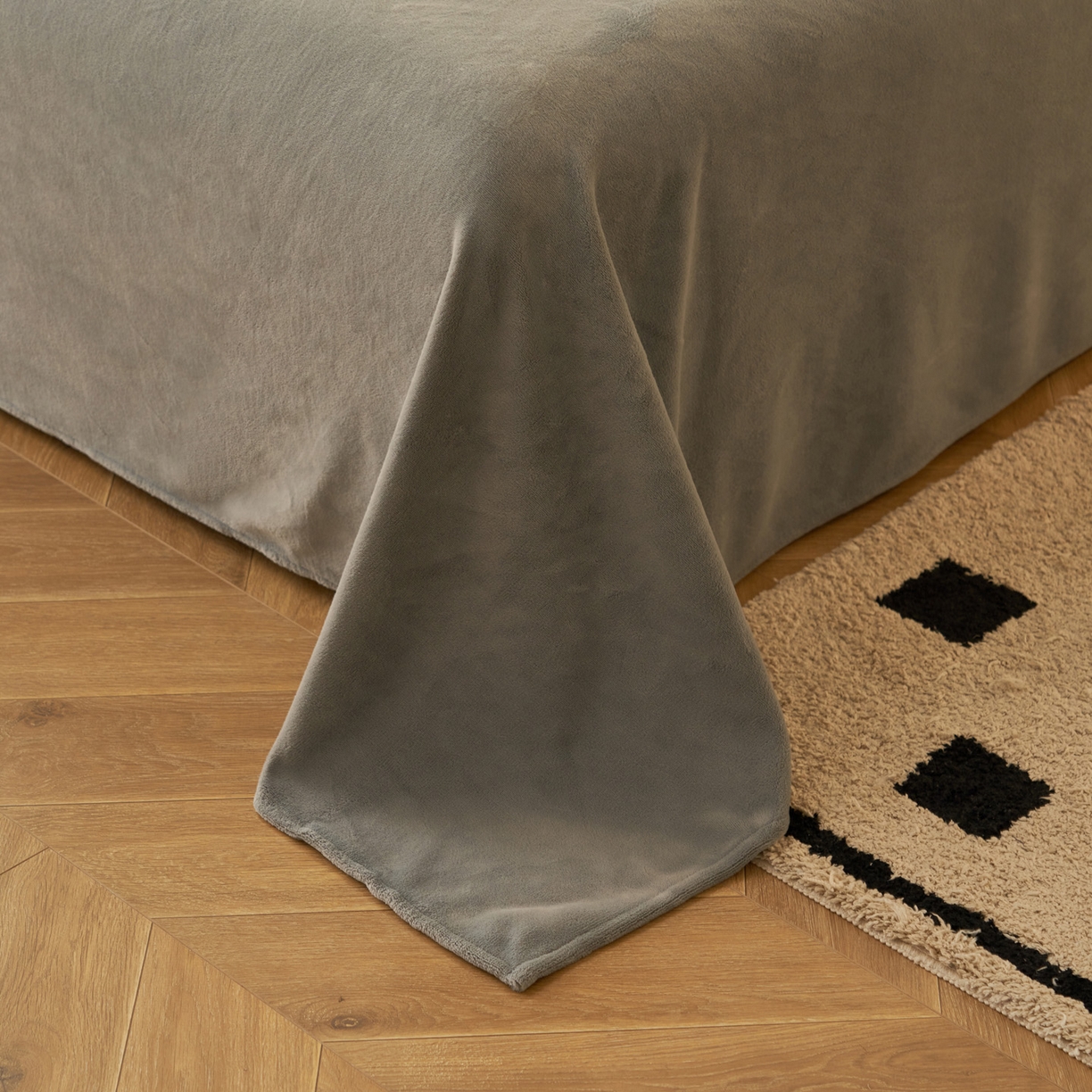 91家纺网 家纺一手货源 找家纺 寐绸家纺 2025秋冬新款230g雪貂绒阳离子提花牛奶绒四件套 雪貂绒-豆沙