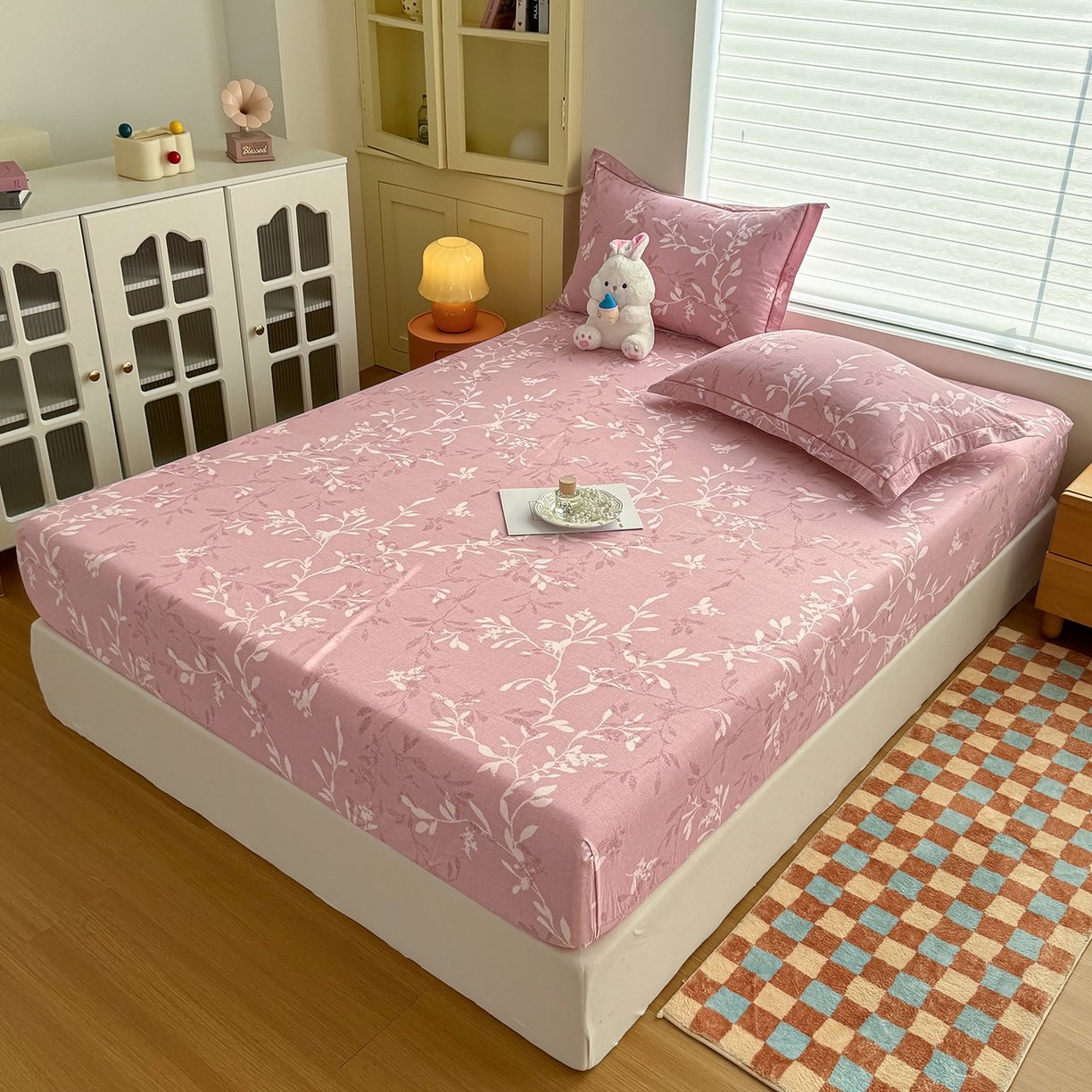 91家纺网 家纺一手货源 找家纺 壹贝家纺 2025新款全棉磨毛床笠系列 春和景明-粉