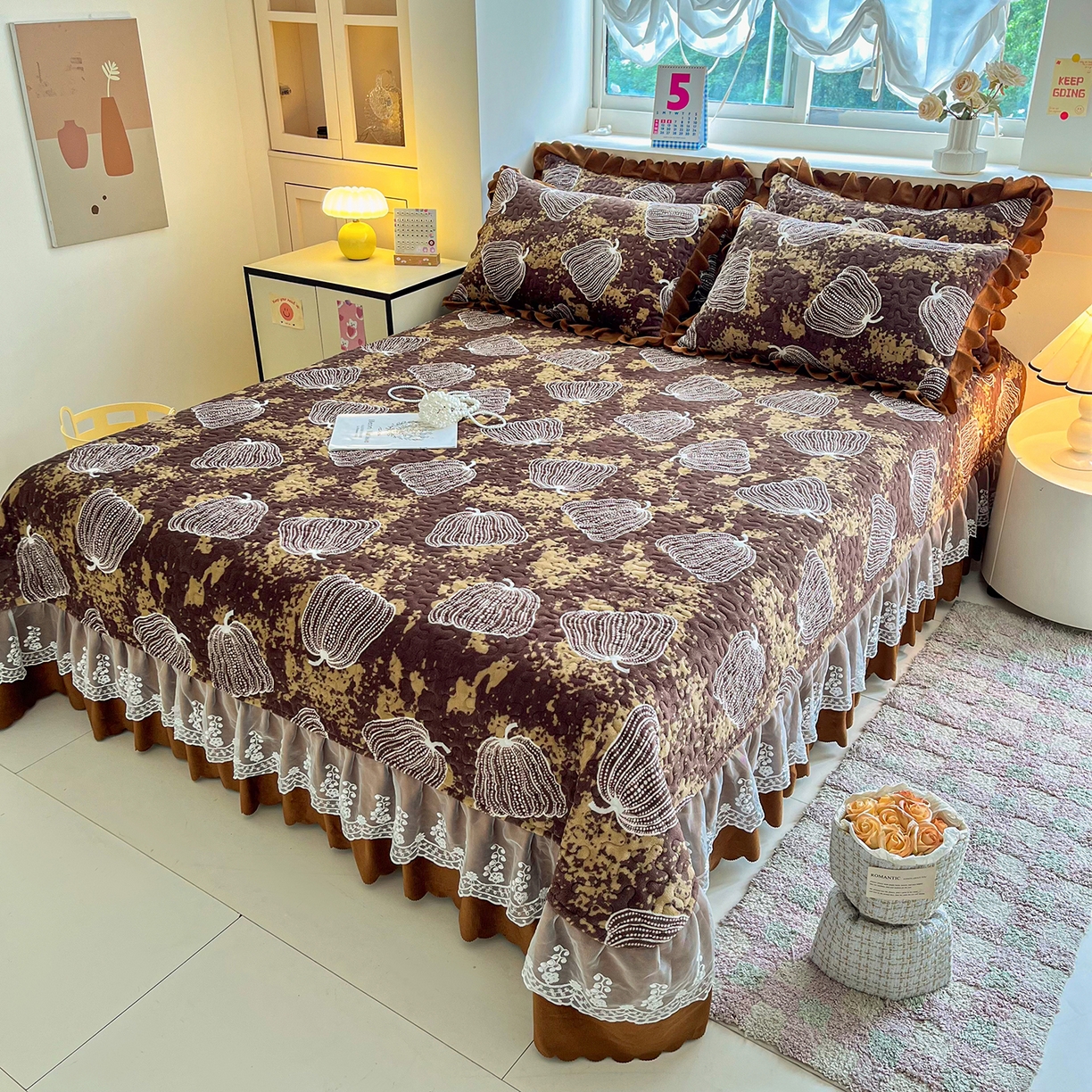 91家纺网 家纺一手货源 找家纺 艺慕家纺 2025新款时尚印花牛奶绒床盖四件套棕韵叶语