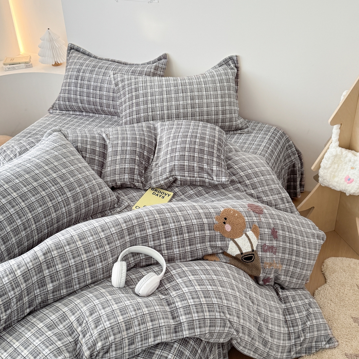 91家纺网 家纺一手货源 找家纺 （总）希朵家纺 2025新款可爱牛奶绒毛巾绣床盖四件套