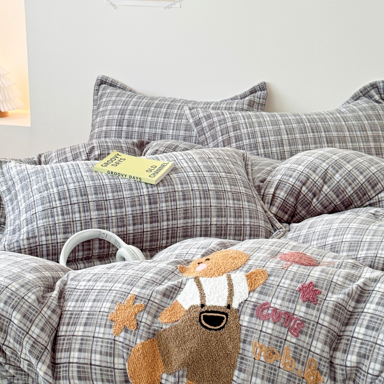 91家纺网 家纺一手货源 找家纺 （总）希朵家纺 2025新款可爱牛奶绒毛巾绣床盖四件套