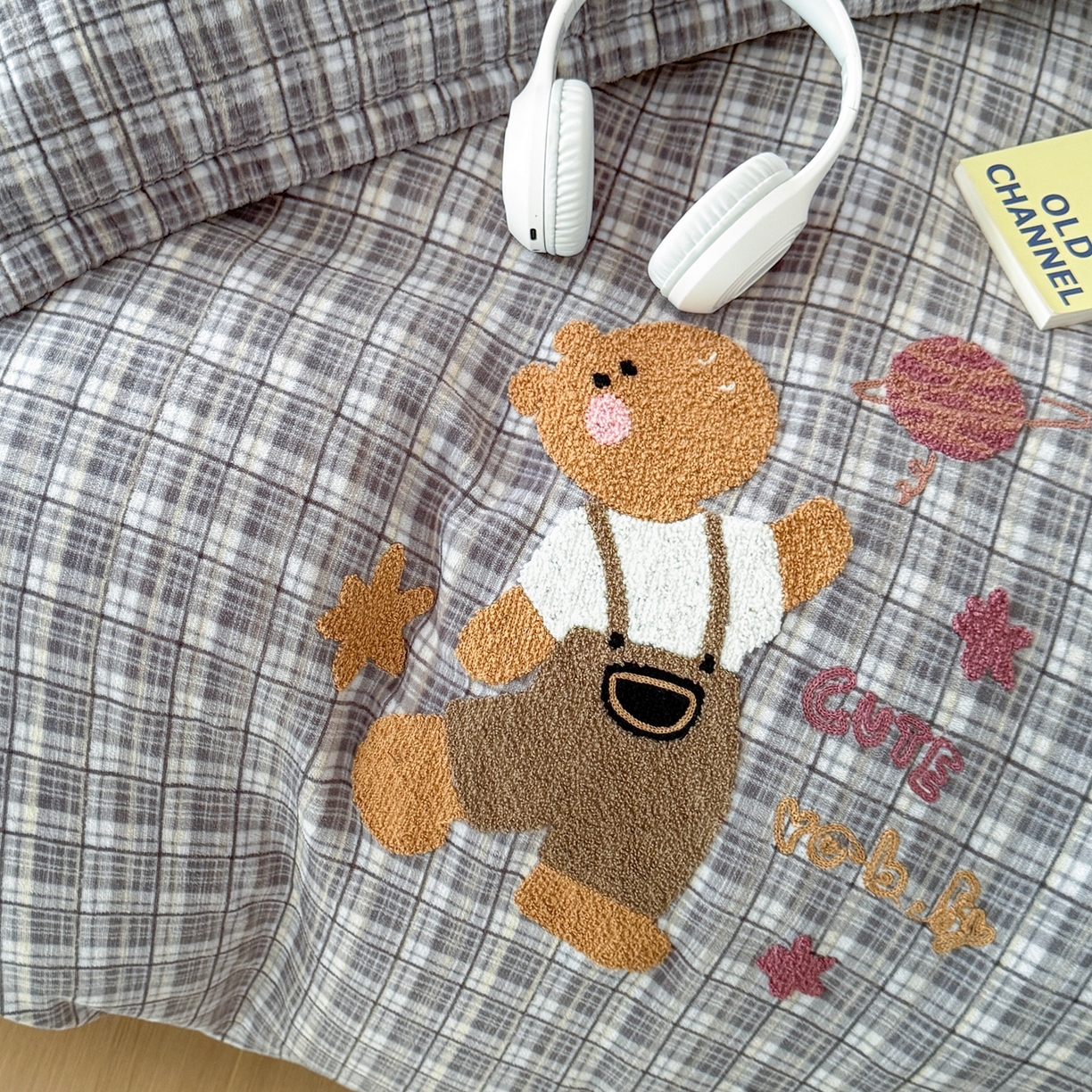 91家纺网 家纺一手货源 找家纺 （总）希朵家纺 2025新款可爱牛奶绒毛巾绣床盖四件套