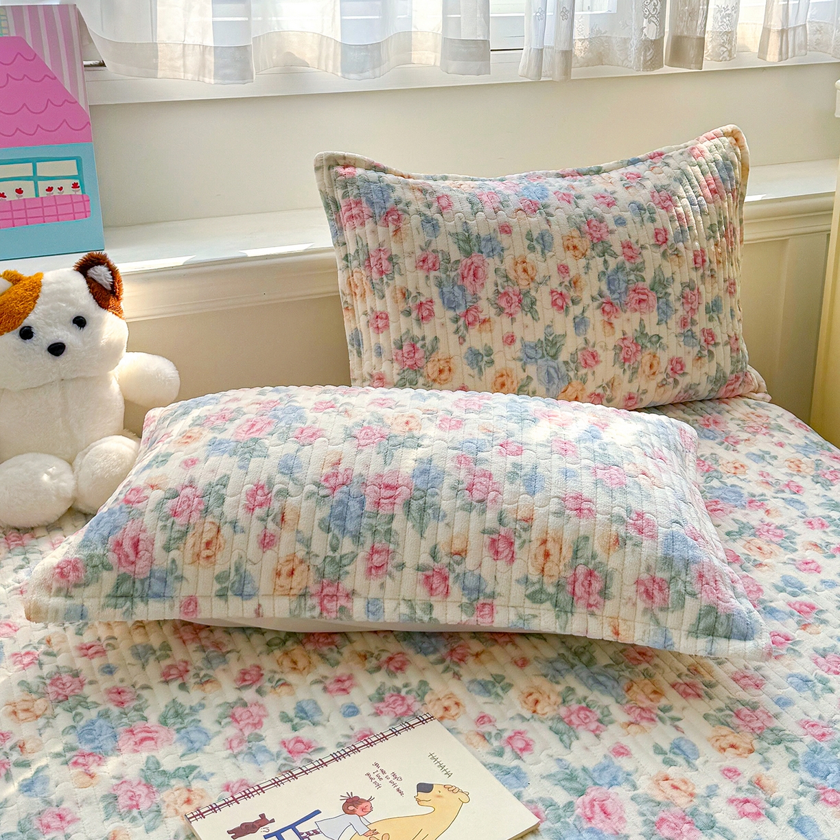 91家纺网 家纺一手货源 找家纺 豫见家纺 2025新款加厚高克重牛奶绒豆豆绒花边床盖四件套 花酿