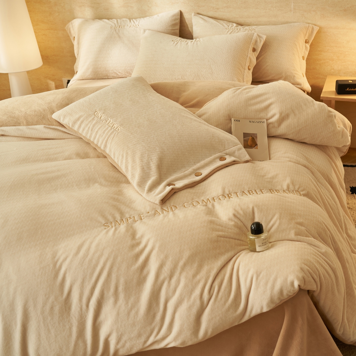 91家纺网 家纺一手货源 找家纺 寐绸家纺 2025秋冬新款230g雪貂绒阳离子提花牛奶绒四件套 雪貂绒-米黄