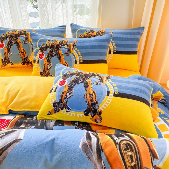 一电 2025新款外贸跨境电商儿童卡通枕套亲肤牛奶绒学生枕头套子2 黄蜂机器人