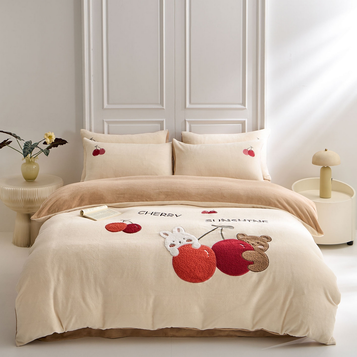 91家纺网 家纺一手货源 找家纺 （总）蓝邻家纺 2025新款牛奶绒大版刺绣四件套-卡通系列