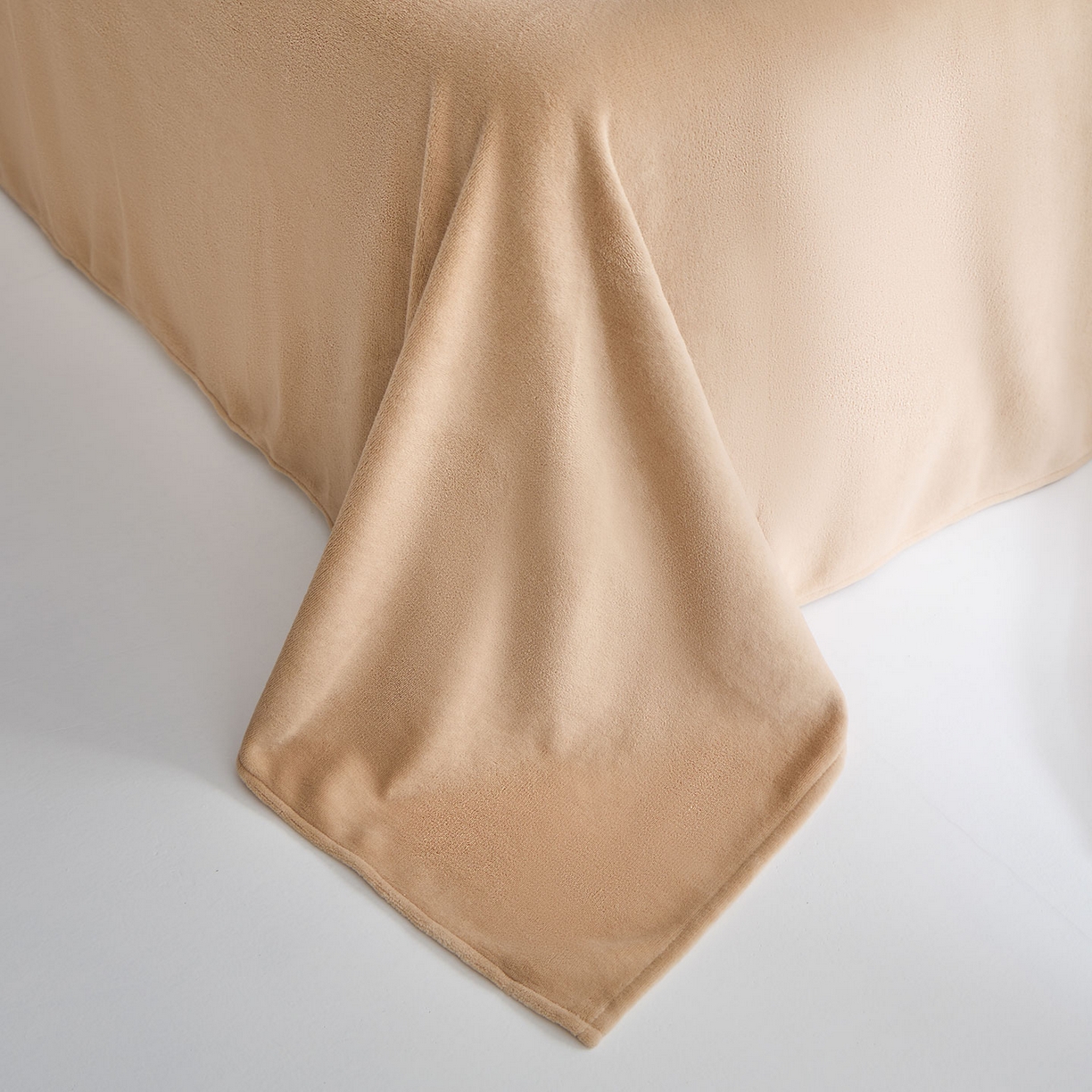 91家纺网 家纺一手货源 找家纺 蓝邻家纺 2025新款牛奶绒大版刺绣四件套-卡通系列 快乐萌熊