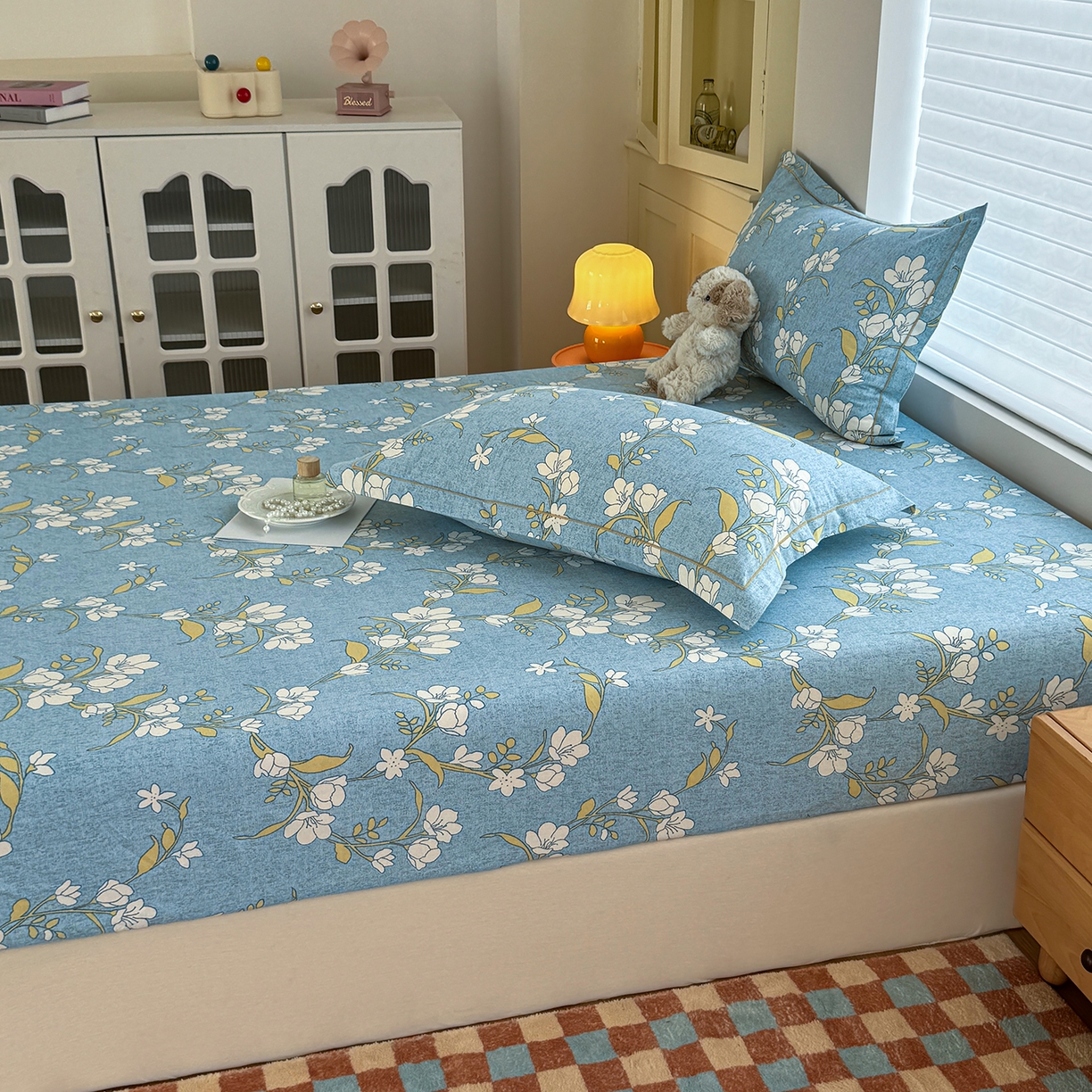 91家纺网 家纺一手货源 找家纺 壹贝家纺 2025新款全棉磨毛床笠系列 蓝莲花