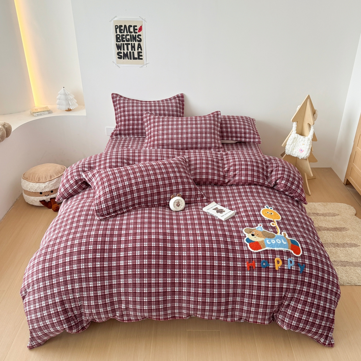 91家纺网 家纺一手货源 找家纺 希朵家纺 2025新款可爱牛奶绒毛巾绣床盖四件套 腊肠狗