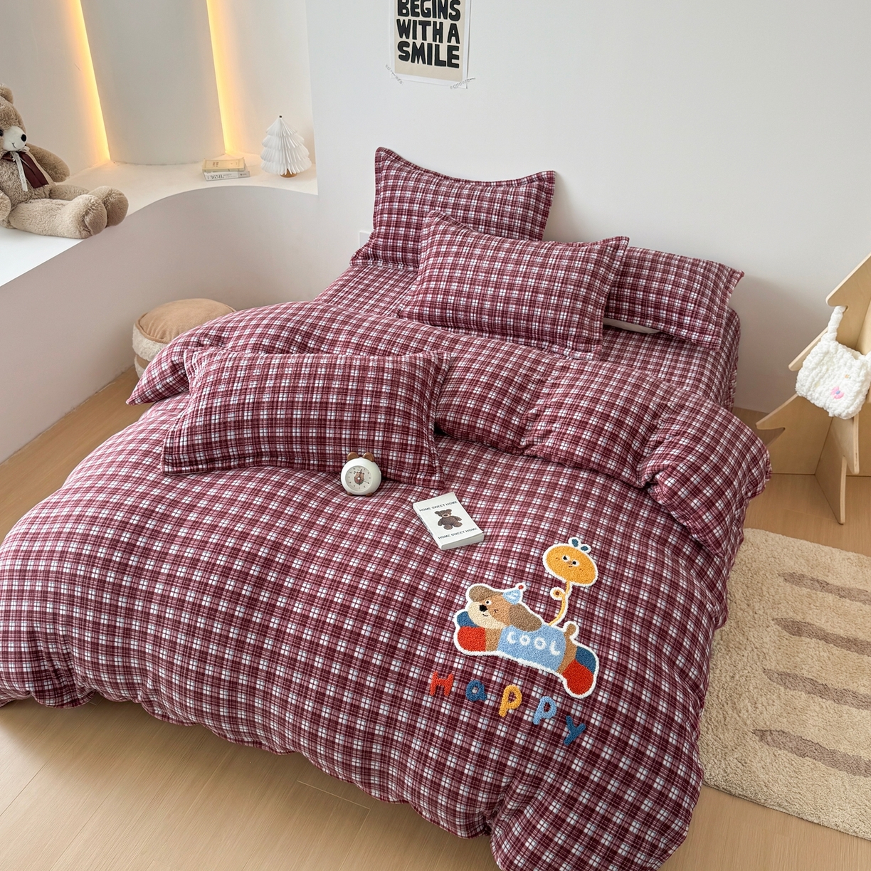 91家纺网 家纺一手货源 找家纺 希朵家纺 2025新款可爱牛奶绒毛巾绣床盖四件套 腊肠狗