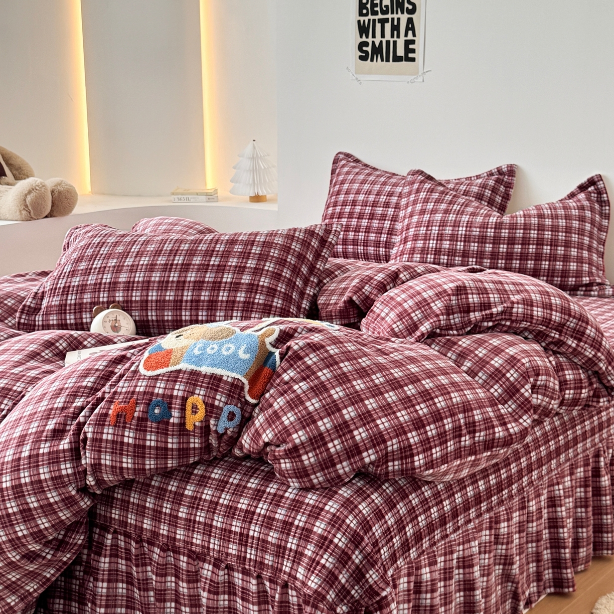 91家纺网 家纺一手货源 找家纺 希朵家纺 2025新款可爱牛奶绒毛巾绣床盖四件套 腊肠狗