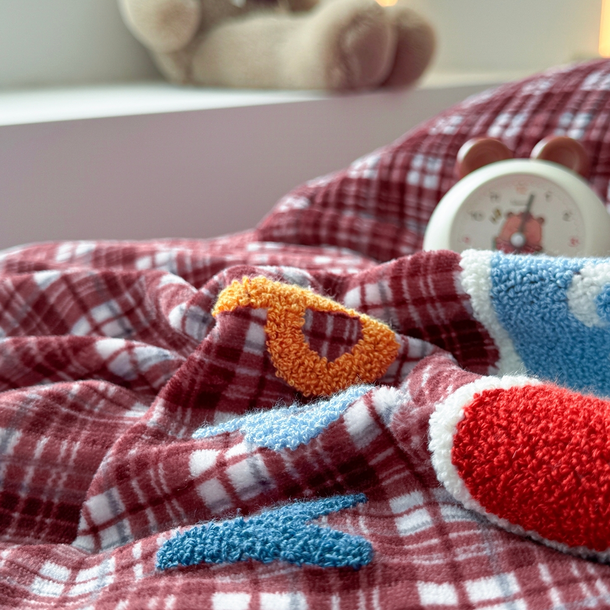 91家纺网 家纺一手货源 找家纺 希朵家纺 2025新款可爱牛奶绒毛巾绣床盖四件套 腊肠狗