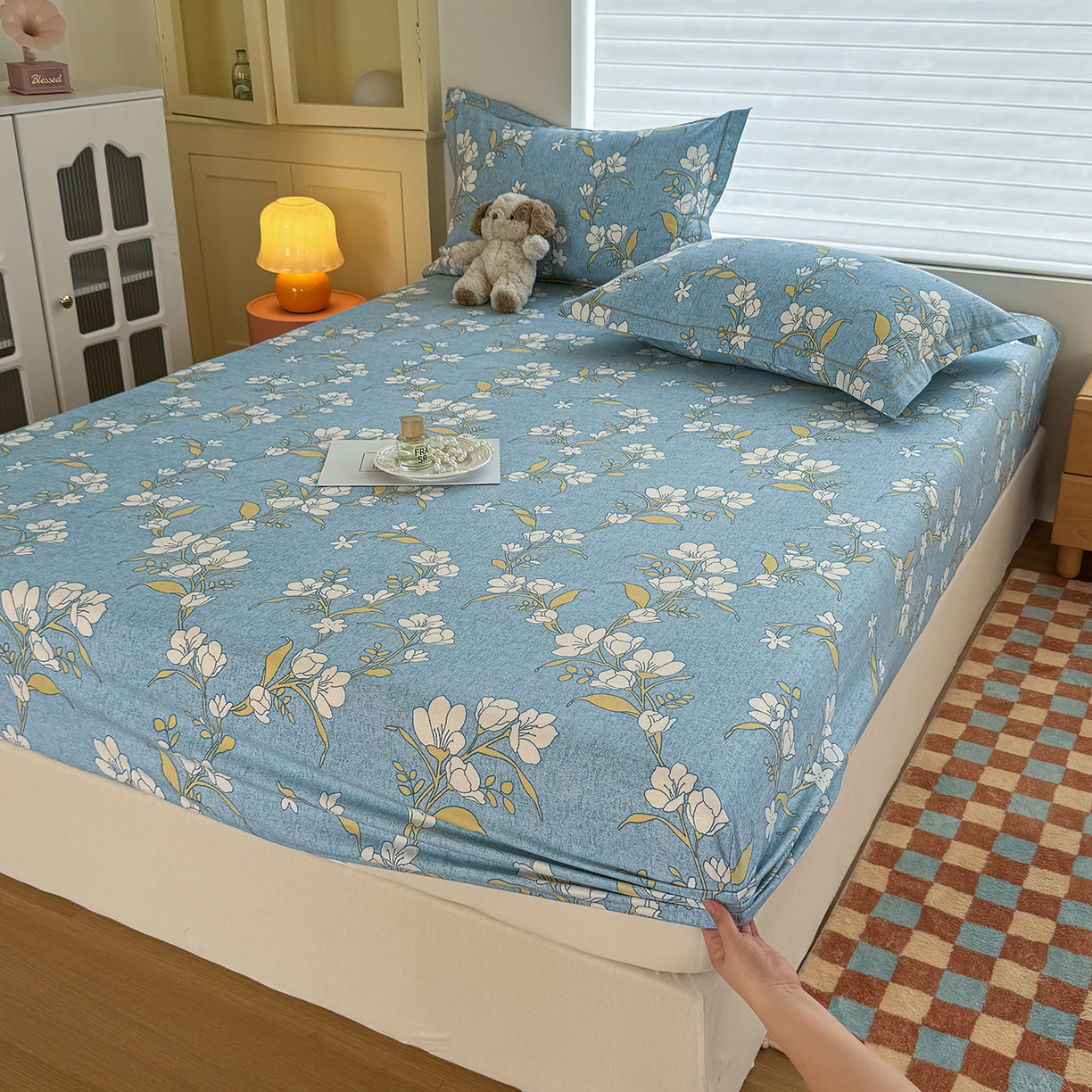 91家纺网 家纺一手货源 找家纺 壹贝家纺 2025新款全棉磨毛床笠系列 蓝莲花