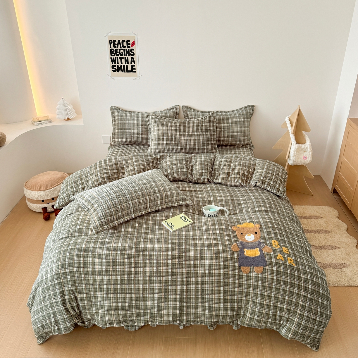 91家纺网 家纺一手货源 找家纺 希朵家纺 2025新款可爱牛奶绒毛巾绣床盖四件套 帽子熊绿