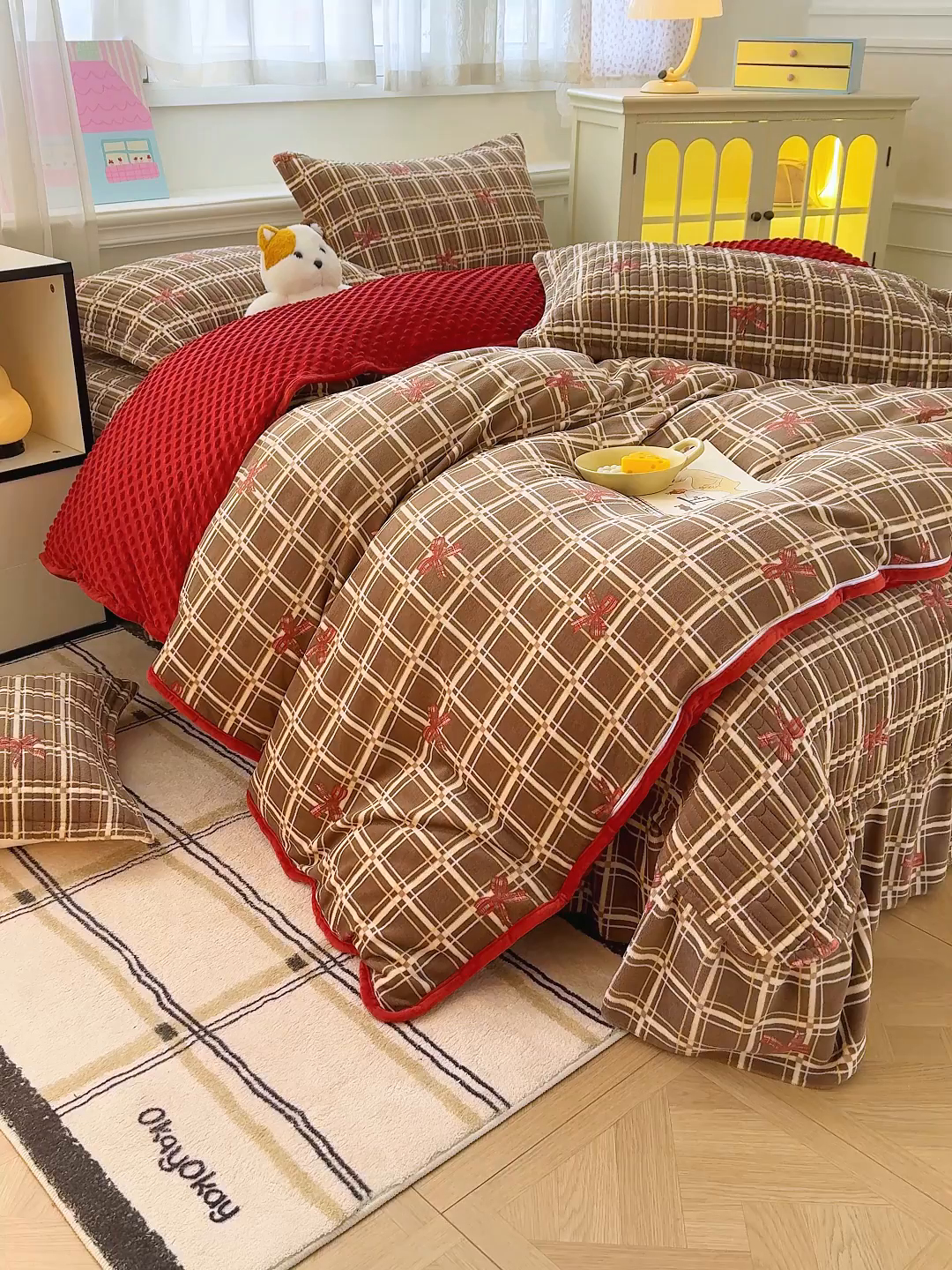 91家纺网 家纺一手货源 找家纺 豫见家纺 2025新款加厚高克重牛奶绒豆豆绒花边床盖四件套 屿知