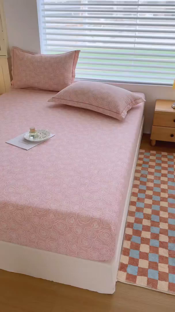 91家纺网 家纺一手货源 找家纺 壹贝家纺 2025新款全棉磨毛床笠系列 玫瑰情缘-粉