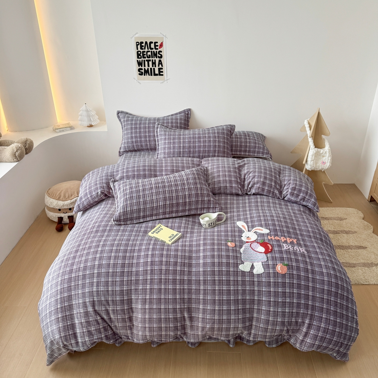 91家纺网 家纺一手货源 找家纺 希朵家纺 2025新款可爱牛奶绒毛巾绣床盖四件套 苹果兔