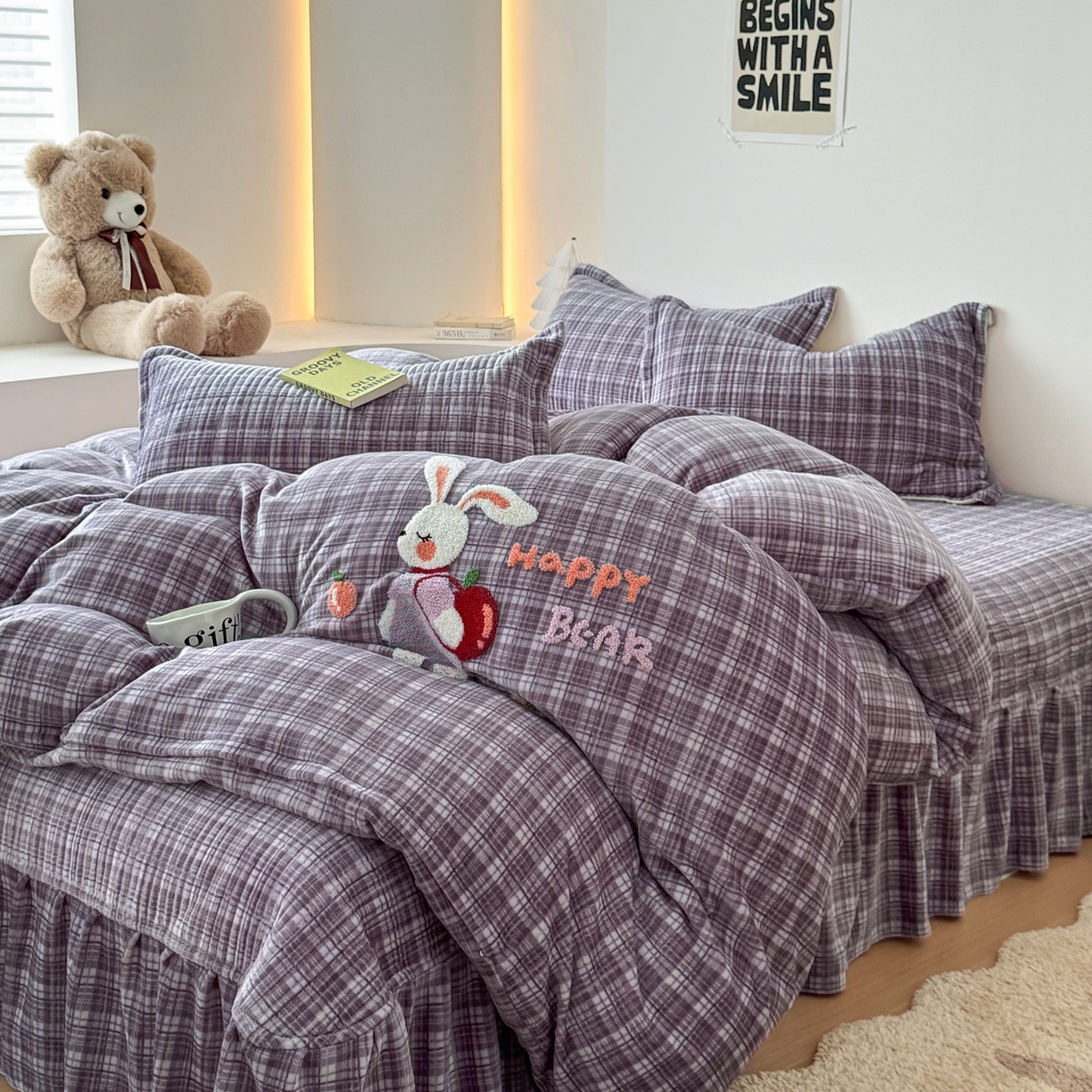 91家纺网 家纺一手货源 找家纺 希朵家纺 2025新款可爱牛奶绒毛巾绣床盖四件套 苹果兔