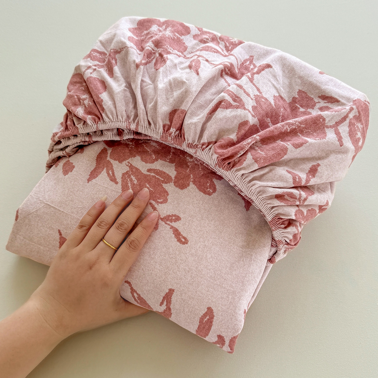 91家纺网 家纺一手货源 找家纺 壹贝家纺 2025新款全棉磨毛床笠系列 梅花印-粉