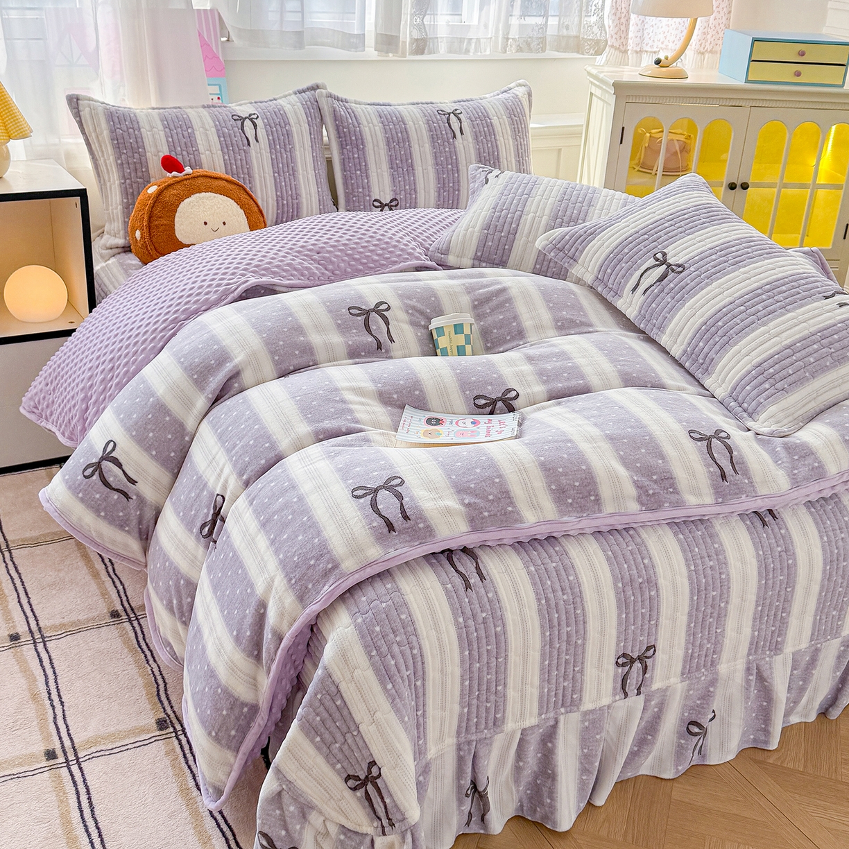 91家纺网 家纺一手货源 找家纺 豫见家纺 2025新款加厚高克重牛奶绒豆豆绒花边床盖四件套 蝴蝶结-紫