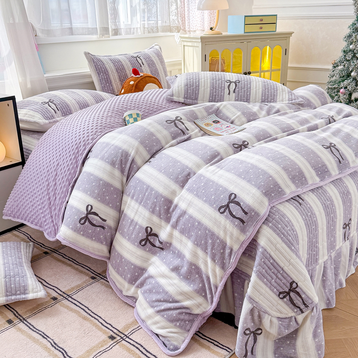 91家纺网 家纺一手货源 找家纺 豫见家纺 2025新款加厚高克重牛奶绒豆豆绒花边床盖四件套 蝴蝶结-紫