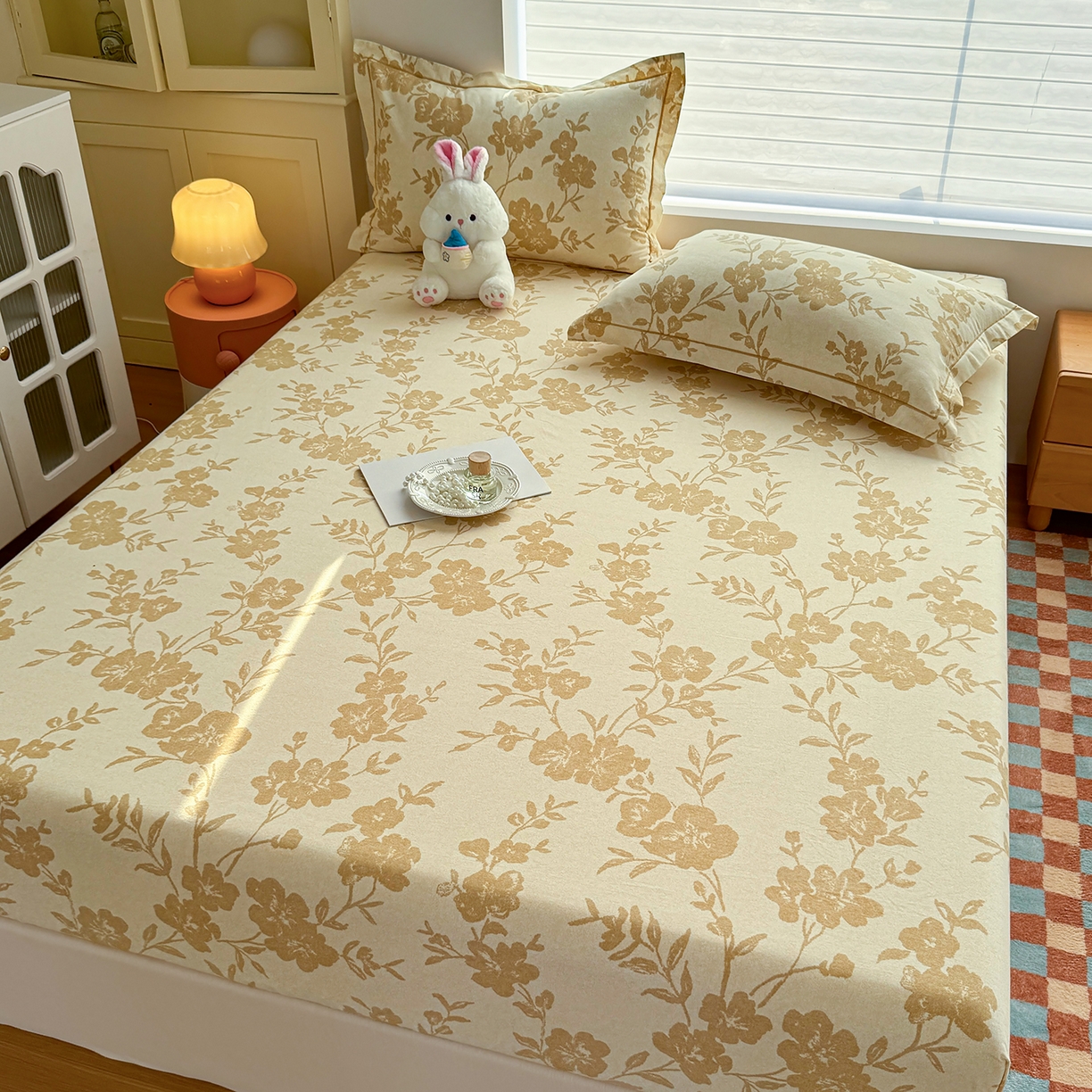 91家纺网 家纺一手货源 找家纺 壹贝家纺 2025新款全棉磨毛床笠系列 梅花印-黄