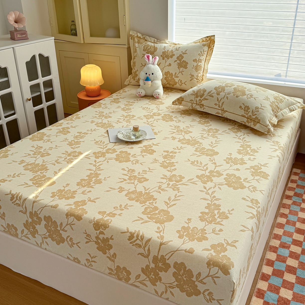 91家纺网 家纺一手货源 找家纺 壹贝家纺 2025新款全棉磨毛床笠系列 梅花印-黄