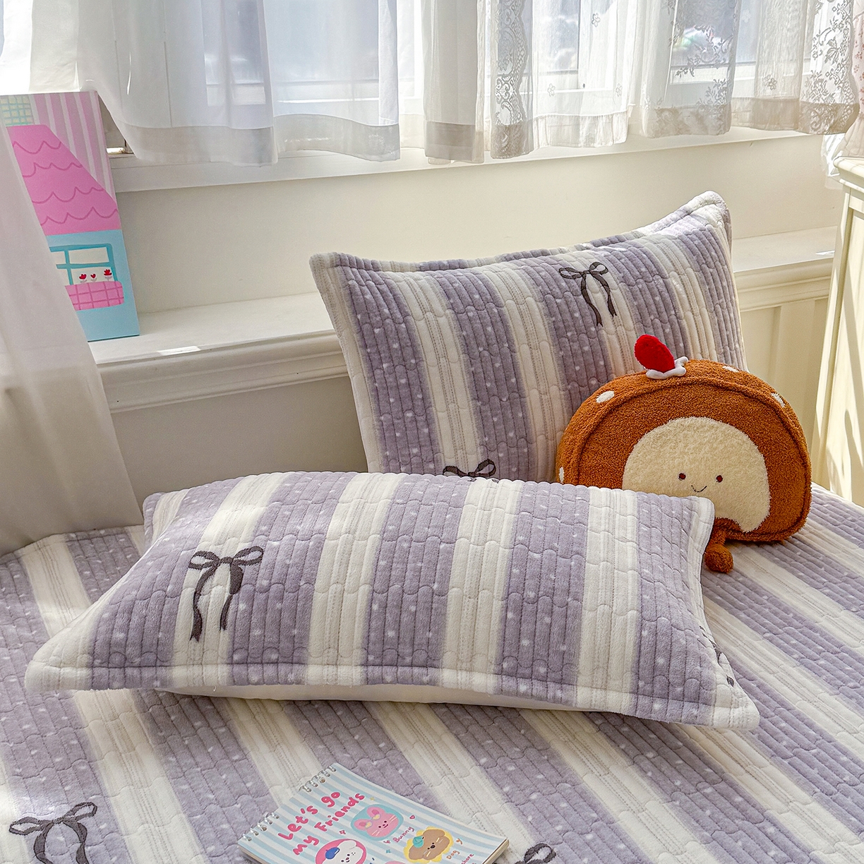 91家纺网 家纺一手货源 找家纺 豫见家纺 2025新款加厚高克重牛奶绒豆豆绒花边床盖四件套 蝴蝶结-紫