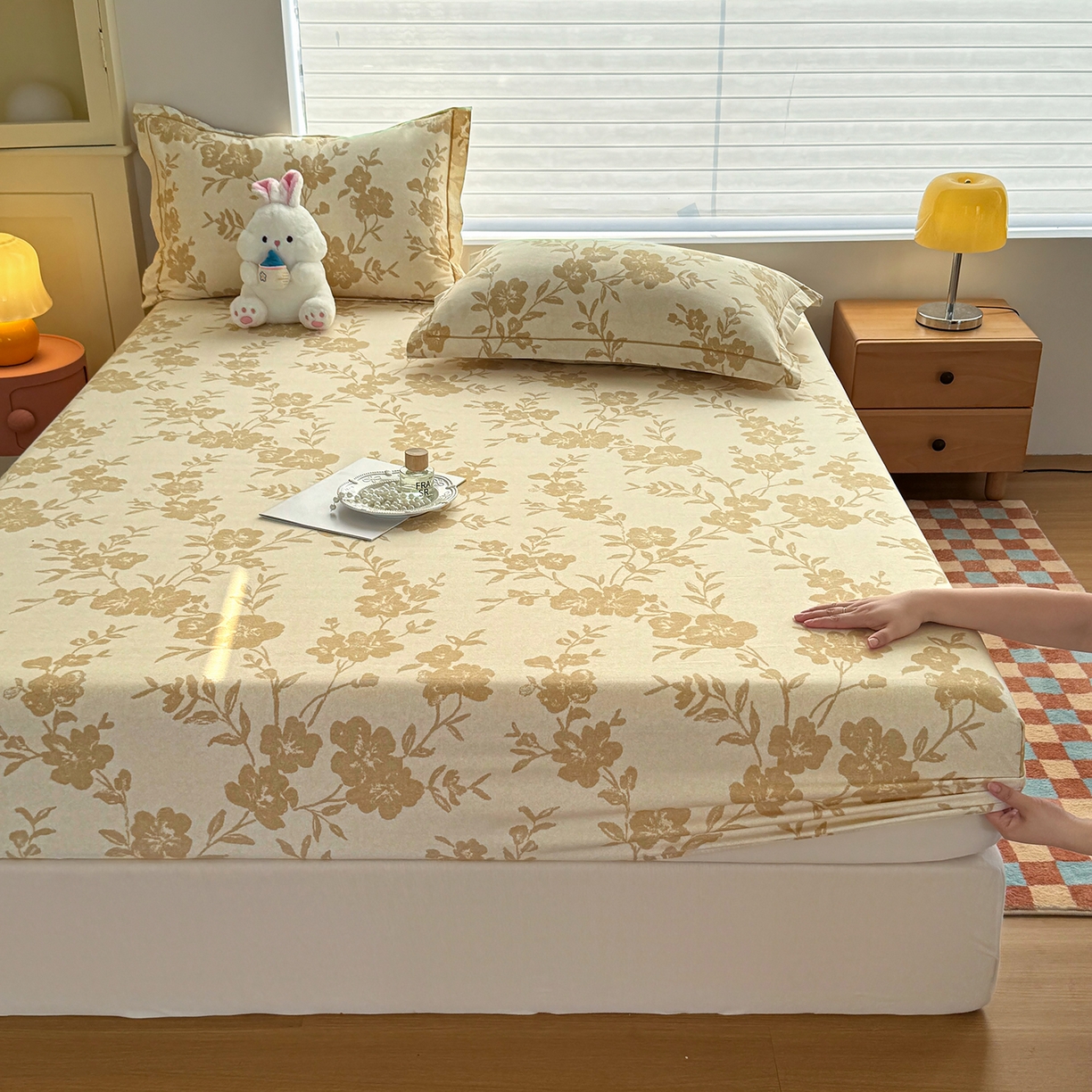 91家纺网 家纺一手货源 找家纺 壹贝家纺 2025新款全棉磨毛床笠系列 梅花印-黄