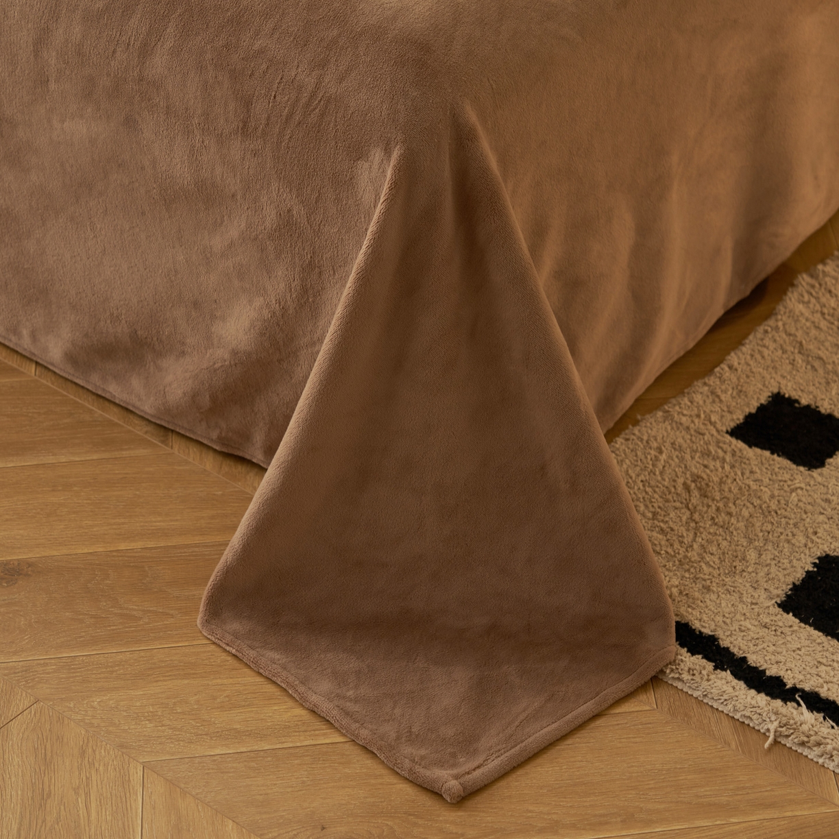 91家纺网 家纺一手货源 找家纺 寐绸家纺 2025秋冬新款230g雪貂绒阳离子提花牛奶绒四件套 雪貂绒-中灰