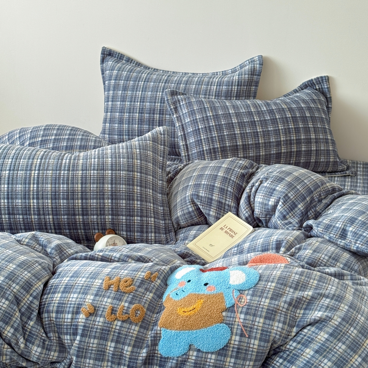 91家纺网 家纺一手货源 找家纺 希朵家纺 2025新款可爱牛奶绒毛巾绣床盖四件套 小象兰