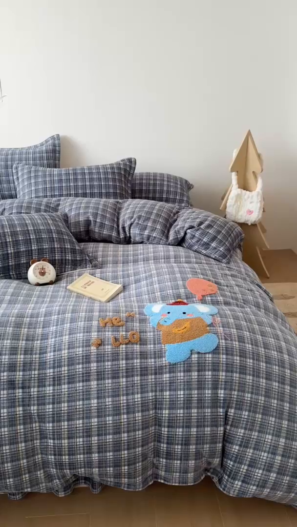 91家纺网 家纺一手货源 找家纺 希朵家纺 2025新款可爱牛奶绒毛巾绣床盖四件套 小象兰