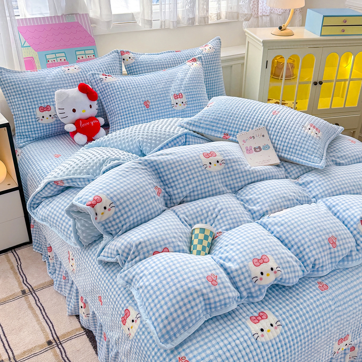 91家纺网 家纺一手货源 找家纺 豫见家纺 2025新款加厚高克重牛奶绒豆豆绒花边床盖四件套 格子KT-蓝