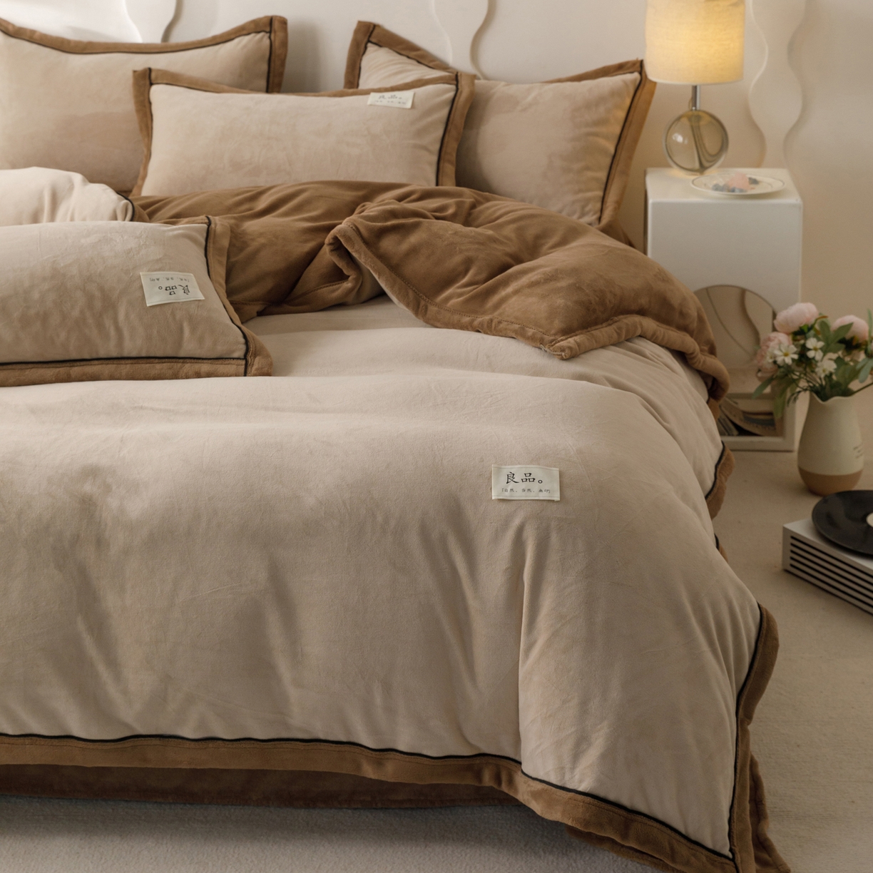 91家纺网 家纺一手货源 找家纺 （总）寐绸家纺 2025秋冬新款230g牛奶绒双拼四件套