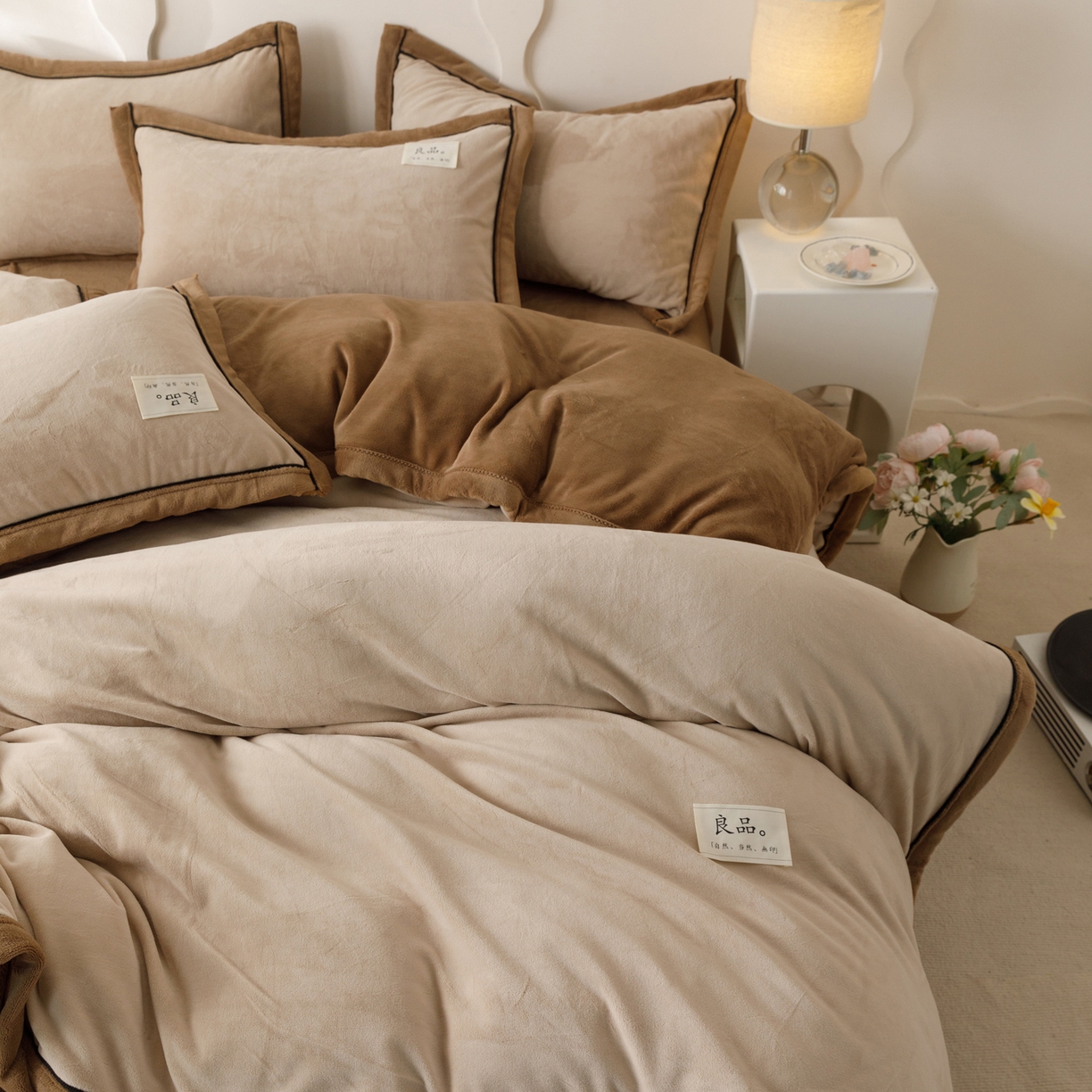 91家纺网 家纺一手货源 找家纺 （总）寐绸家纺 2025秋冬新款230g牛奶绒双拼四件套